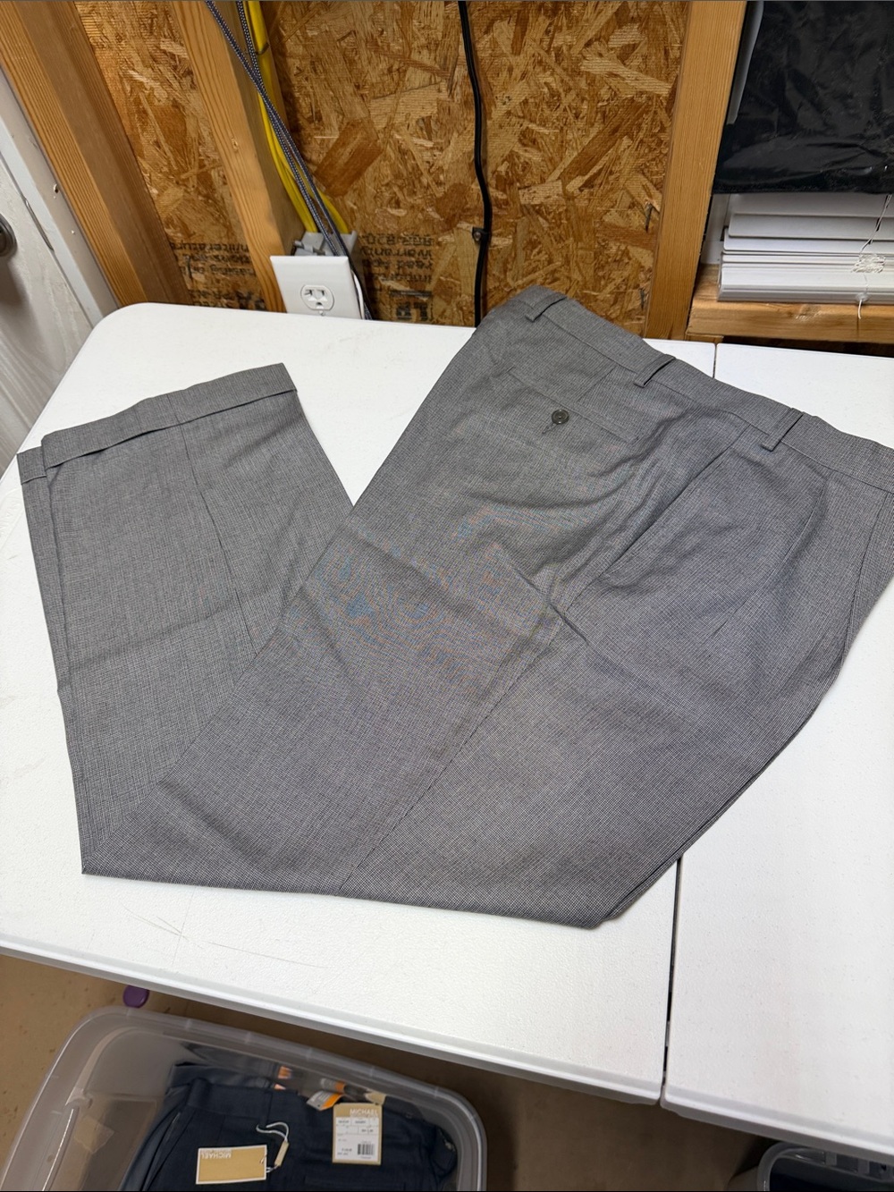 Ralph Lauren Gray Trousers   Sz.38w x30L  (097)